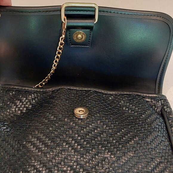 Lucky Bees Black Shoulder Purse - Picture 7 of 16